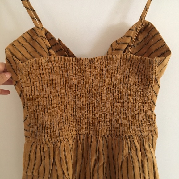 Striped sweetheart neck short romper with cutout and spaghetti straps - Picture 4 of 7